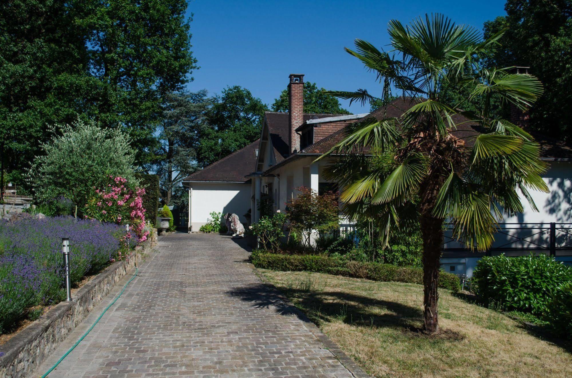 La Demeure Des Tilleuls Chatenay-Malabry Exterior photo